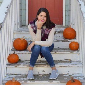 Meet your Posher, Claudia